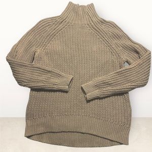 GAP oatmeal cable knit  sweater
